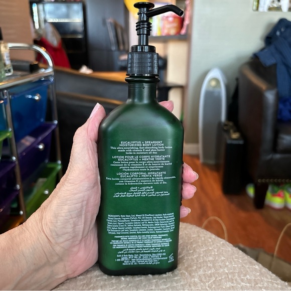 Bath And Body Works Aromatherapy Stress Relief Eucalyptus/Spearmint Body Lotion - Picture 3 of 3